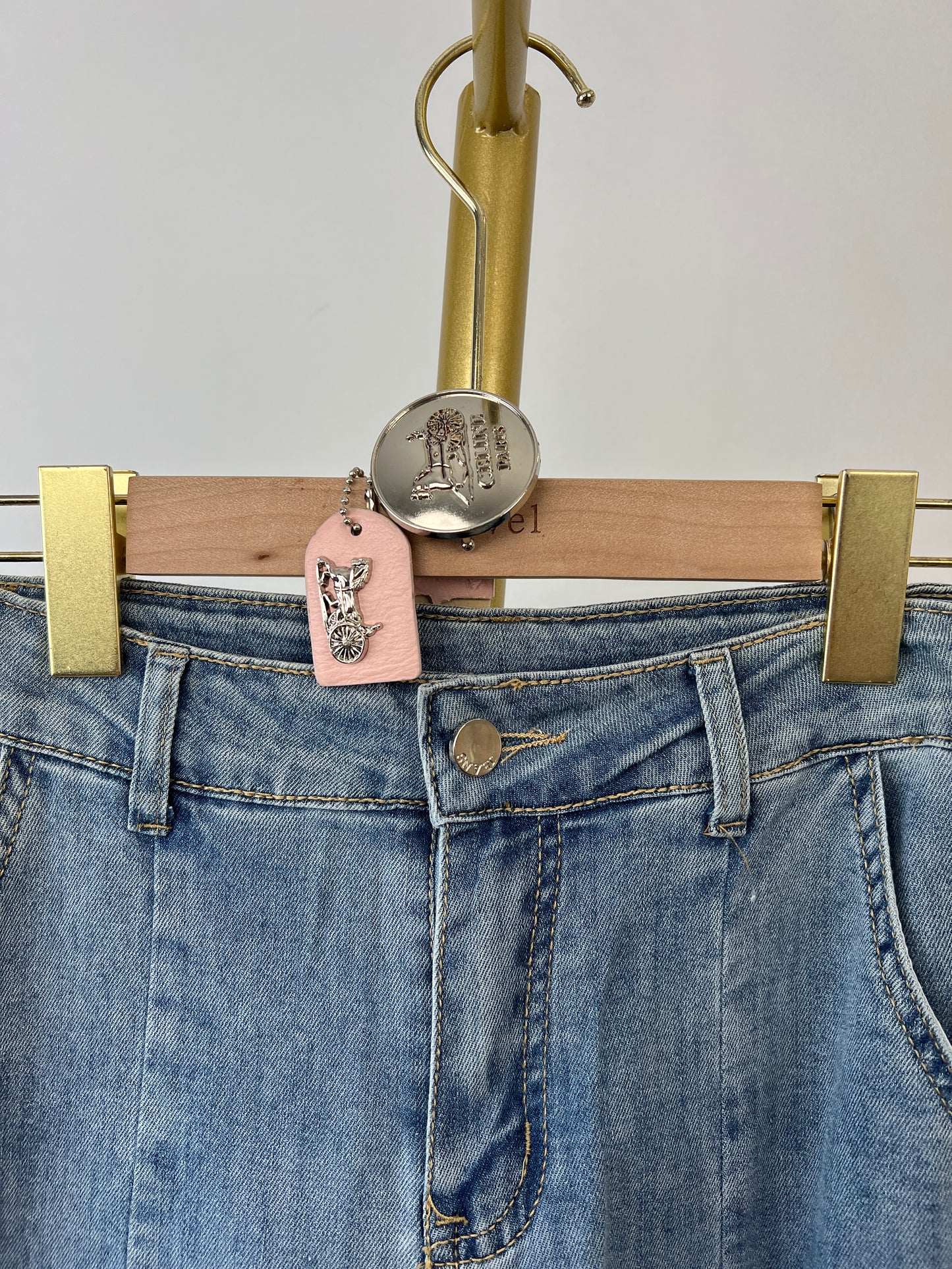 P4160 Long Blue Jeans With Pink Belt 天丝牛仔