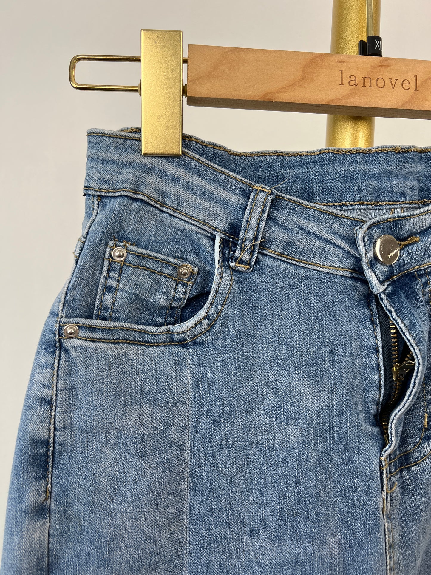 P2793 LONG Jean