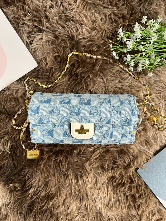 1403 Blue Fur Bag