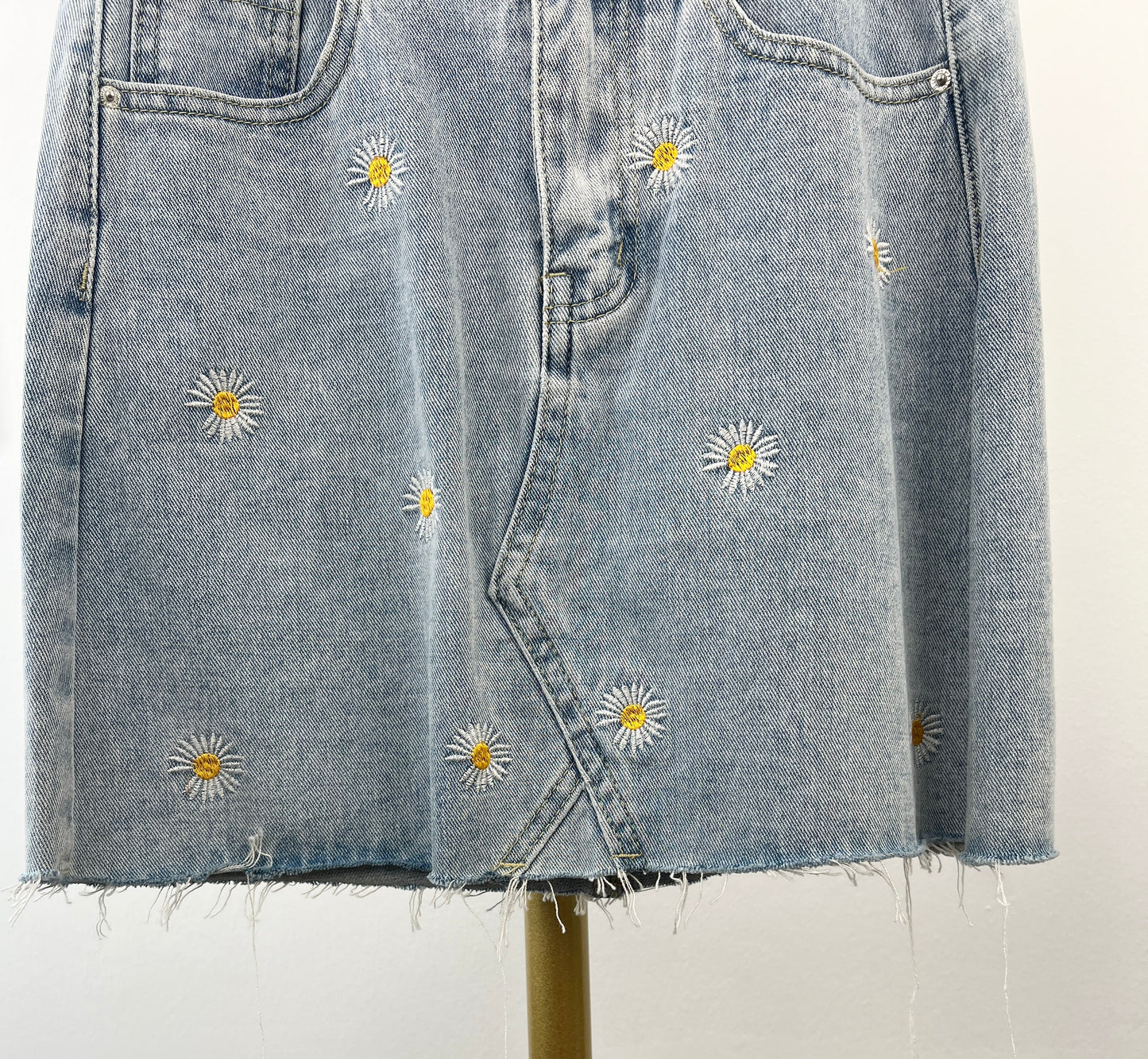 S116 - EMBOIDERY FLOWER JEAN SKIRT (LIGHT BLUE)