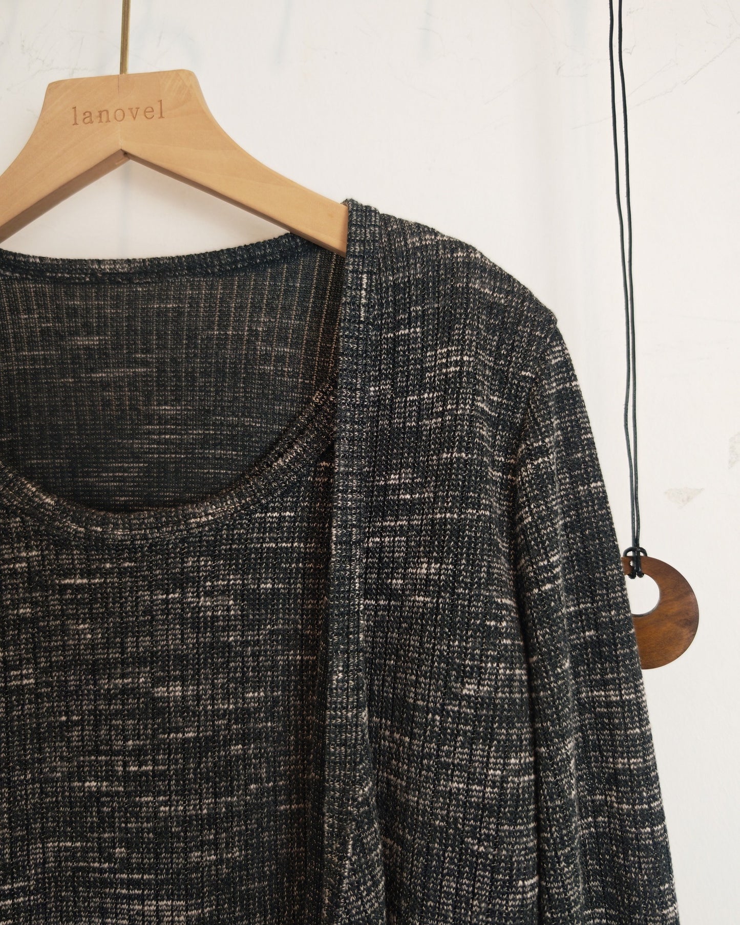 【Z572+?】Z572 2830 Top 3pc set 真三件（外套背心项链）