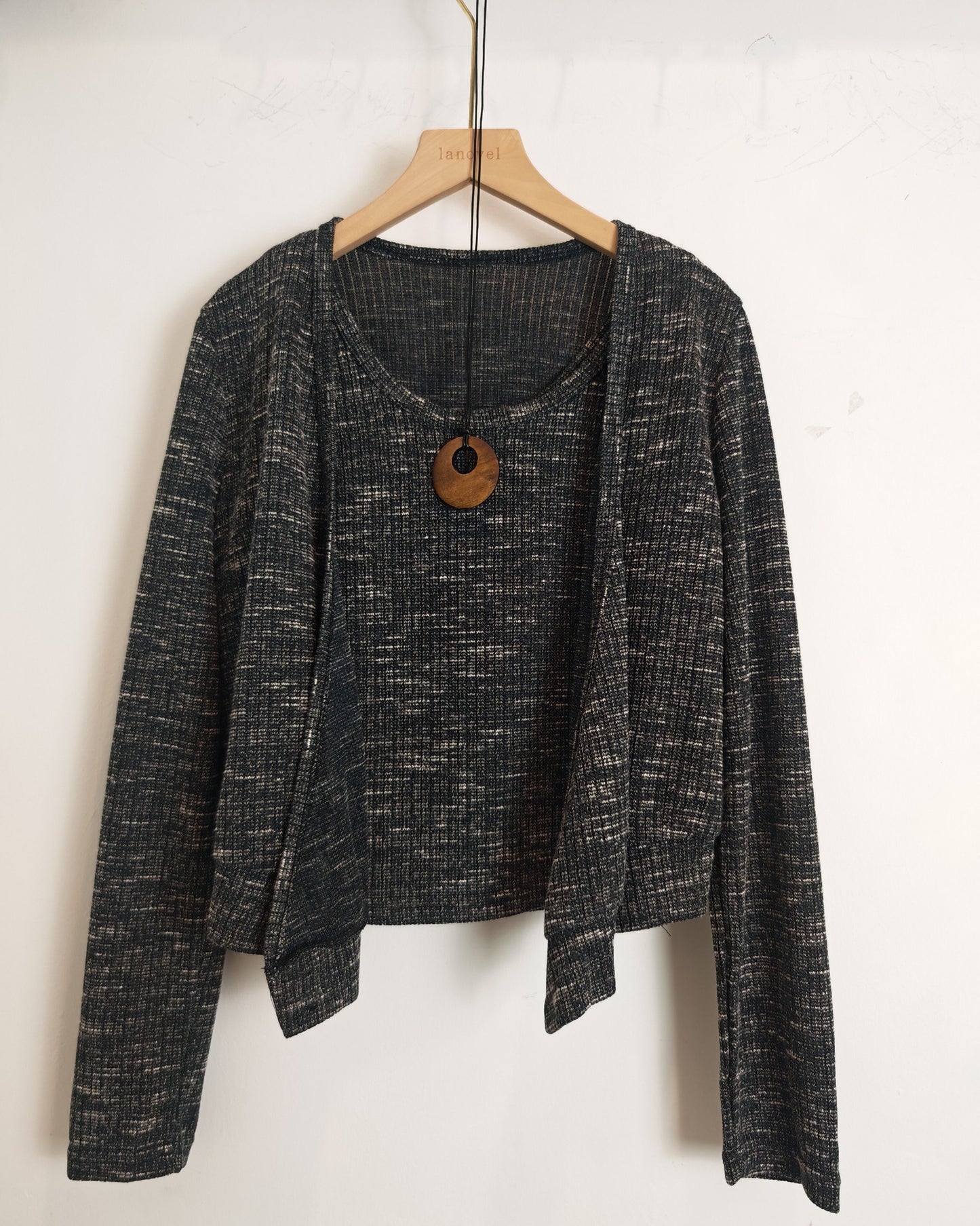 【Z572+?】Z572 2830 Top 3pc set 真三件（外套背心项链）