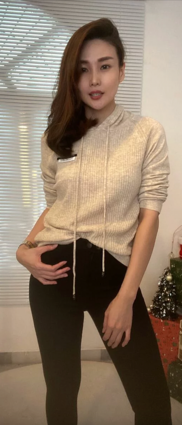 AT3525 Long Sleeve Knitted Hoodie